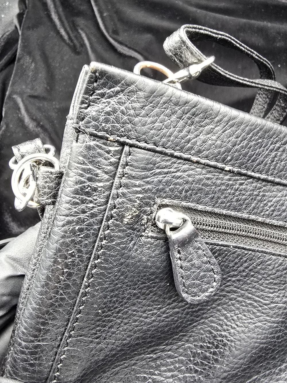 Giani Bernini's versatile crossbody Black Leather Crossbody Bag